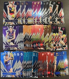 LUMINOUS THUNDERBOLT - 2025 Select Footy Stars - Pick any card! 4+ only $1.15ea - Picture 1 of 1