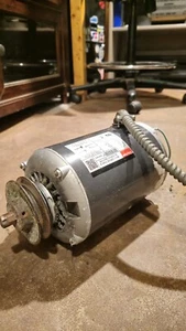 Dayton 5K416bg Split-Phase Belt Drive Motor, 1/2 Hp, 56 Frame, 115V Ac Voltage, - Picture 1 of 4