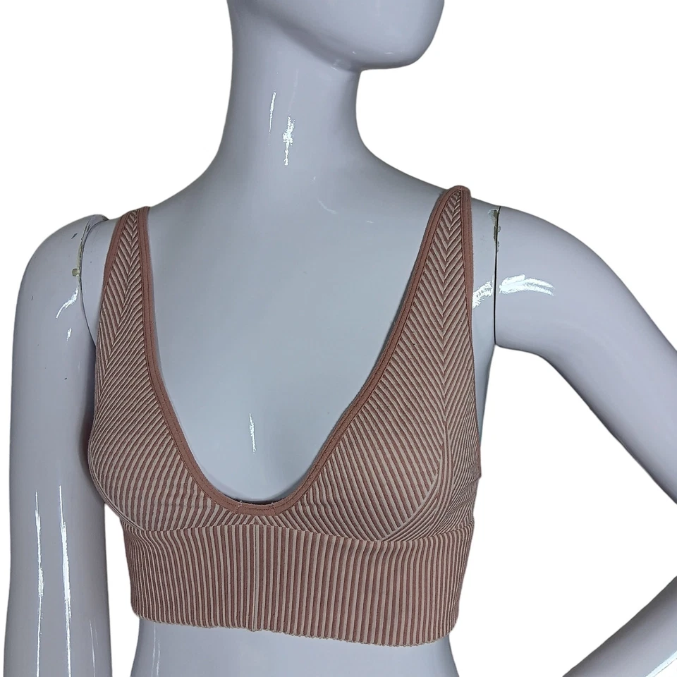 Bralette Acanalado Out From Under Urban Outfitters Talla M/L Color Rosa Ceniza Foto 1 de 4