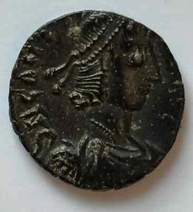 Ancient Roman Bronze Coin - Constantius II - 348-361 CE - Picture 1 of 3