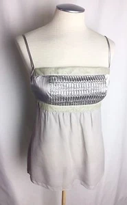 Neu mit Etikett Bebe 100 % Seide Splitter Empire-Taille plissiert Bluse Top Shirt Medium - Bild 1 von 3