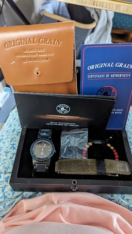Original Grain Red Sox “Reclaimed Series” Watch 1946 Fenway Park Seats 92/150 Cover
