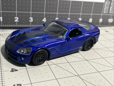 Jada Toys 2008 Dodge Viper SRT 10 Pink Slips 1:32 Scale - Image 1 of 4