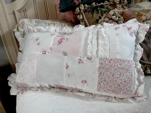 🌷 Almohada Simply Shabby Chic Rosa Blanco Rosas Floral Retazos 24x14 pulgadas - Imagen 1 de 6