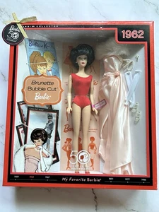 Muñeca Barbie morena corte burbuja 50 aniversario 1962 reproducción - Imagen 1 de 2