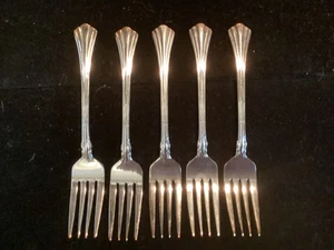 Towle Classic Plume - 5 Salad forks -  Silver plate. - 6 3/8” - Picture 1 of 3