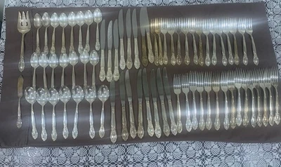 70 Pcs Oneida Silversmiths Ballad Country Lane Silver Plate Collectible - Image 1 of 4