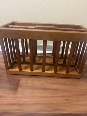 Soporte para cargador de teca moderno Mid Century vintage 18" x 11" x 9" GoodWood Foto 1 de 4