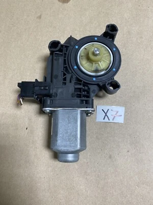 Мотор заднего левого окна двери 2011-2018 Volkswagen Jetta GLI 6R0-959-811-T X7 - Изображение 1 из 4