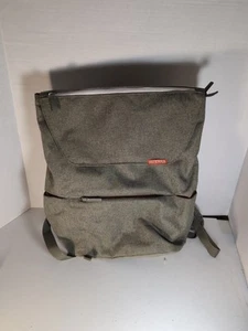 doTERRA 2021 Evolve Convention Bag Backpack -Green & Orange  - Picture 1 of 14