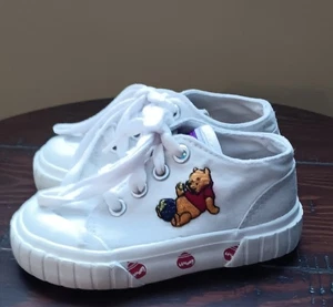 Vintage Winnie The Pooh Disney Brand Size 4 Shoes Toddlers Unisex - Picture 1 of 8