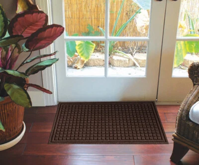 3' x 4' Brown Mat Heavy Duty Entrance Entry Front door .Mats - Image 1 of 3