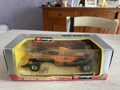 Splendida Burago F1 Pacific Grand Prix 1:24 Made in Italy 1997 da collezione - Immagine 1 di 4