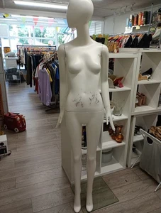 Female White Mannequin with stand - Picture 1 of 7