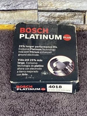 4 Bosch 4018 Platinum Plus Spark Plug For Ford BMW Dodge Mercedes Toyota 61-2001 - Image 1 of 3