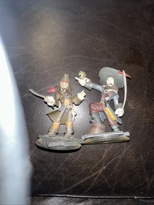 Lote de 2 Figuras Disney Infinity Piratas del Caribe Barbosa, Jack Sparrow - Imagen 1 de 1