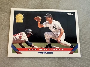 DON MATTINGLY 1993 TOPPS FLORIDA MARLINS INAUGURAL STAMP PARALLEL #32 - Bild 1 von 2