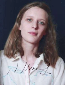 Mia Hansen-Love Signed Autograph 8x10 Photo - Acclaimed French Filmmaker - Picture 1 of 4