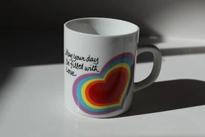 Vintage Avon 1983 Easter "The Love Mug" 10 oz Ceramic Coffee Mug - Picture 1 of 6