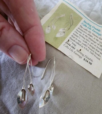 ⚘️美丽的 Calla Lily 纯银法国钢丝耳环 1 3/4 英寸长 x 1/2 W — 第 1/4 张图片