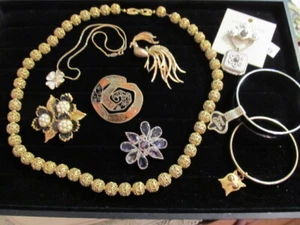 VtG 9 Pc  Signed Designer Lot Monet Napier Ann Taylor Necklaces Pins Bracelets - Picture 1 of 9