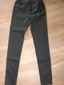 beschichtete Stretchhose Gr. 38 von ever.me - Bild 1 von 3