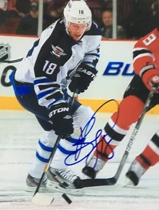 Bryan Little Winnipeg Jets Signed 8x10 Photo  - Picture 1 of 1