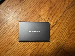 Unidad de estado sólido externa Samsung T7 1 TB (MU-PC1T0K/WW) USB 3.2 Gen 2 - Imagen 1 de 3
