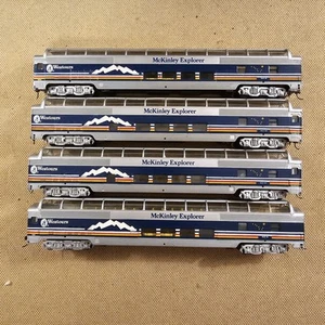 Bachmann McKinley Explorer 85' Full Dome Passenger Coach Cars, HO Scale (4) - Picture 1 of 6