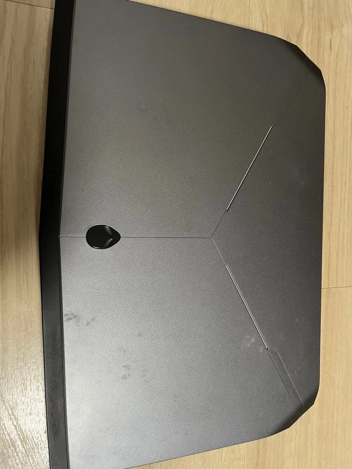 Alienware Gaming Laptop 13.2 Inch Gray Intel i5 8GB RAM 224GB SSD GTX 960M - Image 1 of 3