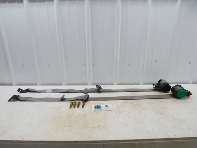 Par de retractores de cinturón de seguridad GMC Chevy Yukon XL Suburban Tahoe 2000-2006 fila media Foto 1 de 4