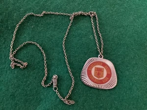 1970’s Vintage Manchester United Pendant With Chain As Pictured - Picture 1 of 2