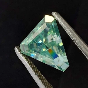 2,25 kt hellgrüne Farbe Fancy SI 1 Form zertifizierter Moissanit A097 - Bild 1 von 10