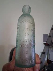 Botella de refresco antigua Hutch City Bottling Co. 322 a 332 S. Liberty St New Orleans - Imagen 1 de 11
