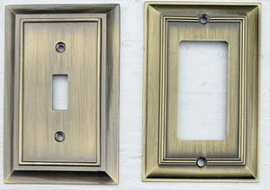 Passende Bronze Steckdosendose / Wippwand und Einzelschalter / Kippplattenabdeckungen - Bild 1 von 2