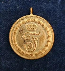 Alte Medaille Treue Dienste bei der Fahne siehe Fotos - Picture 1 of 2