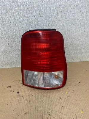 2002 Kia Sedona Right Passenger RH Side Tail Light Oem r8262 DG - Image 1 of 4