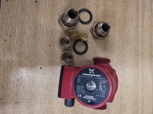 GRUNDFOS UPS 15 - 60 / 130 CENTRAL HEATING PUMP - Picture 1 of 8