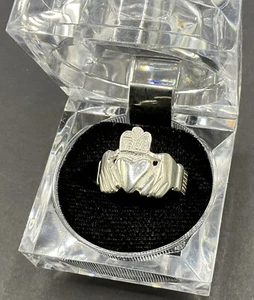 Brand new Sterling Silver Mens Heavy CLADDAUGH Ring - Picture 1 of 3
