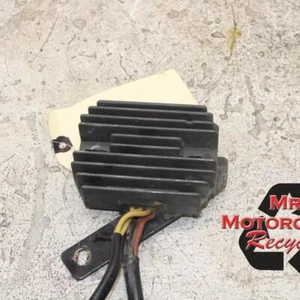 02-04 TRIUMPH DAYTONA 600 OEM RECTIFICADOR REGULADOR DE VOLTAJE T1304040 i4 - Imagen 1 de 5