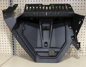 Slingshot OEM Right Dash Visor Closeout 2020-2022 Slingshot Models 5455675 - Bild 1 von 2
