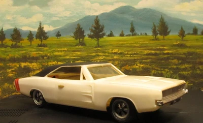 Dodge Charger R/T 1/25 1968 Zee Toys? coche de fricción juguete escala, plástico Foto 1 de 4