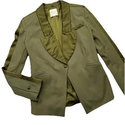 Blazer TWP Mujer Pequeño Elevado Lujo Minimalista Cápsula Jefe Carrera Contraste Foto 1 de 4