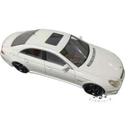 GLM 1: 43 梅赛德斯奔驰 AMG CLS63 C219 白色改装轿跑车模型 — 第 1/4 张图片