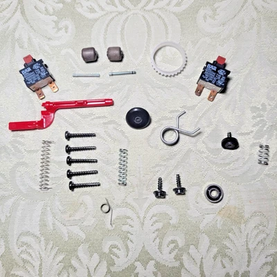 Piezas de aspiradora Dyson DC24 - Juego de 23 tornillos originales Mini ruedas resortes interruptores Foto 1 de 4
