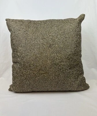 Almohada de lujo ART de terciopelo con cuentas a mano de 18”x18” camel/oro hecha en India nueva en paquete Foto 1 de 4