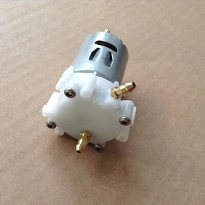 360 Water Pump Plastic Gear Mini Oil Pump for RC Boat Hydraulic Model DIY Parts - Picture 1 of 9
