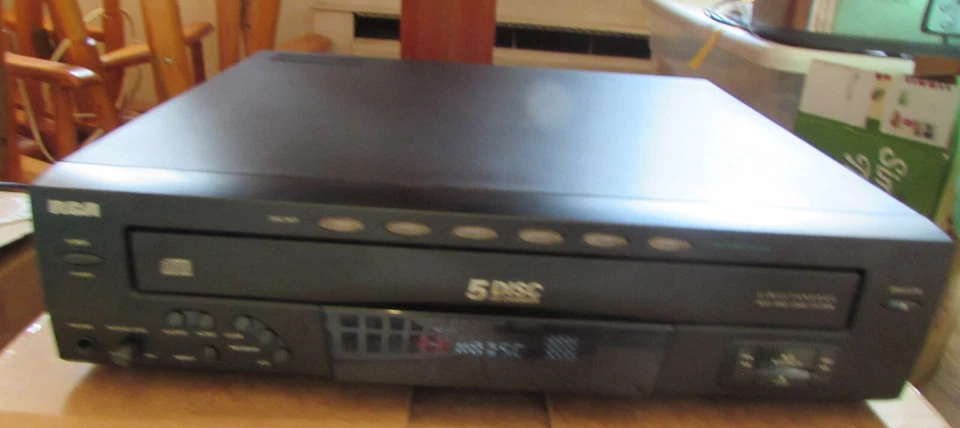 RCA 5 Disc Carousel Changer CD Player RB-8065B Sold AS IS For PARTS / REPAIR - Image 1 of 4