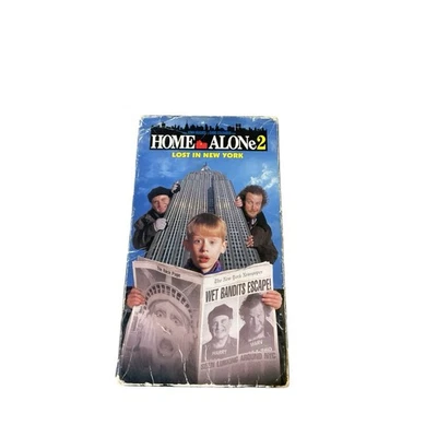 Home Alone 2 Lost in New York 1993 VHS Macaulay Culkin Fox Video Vintage 1990s - Image 1 of 4