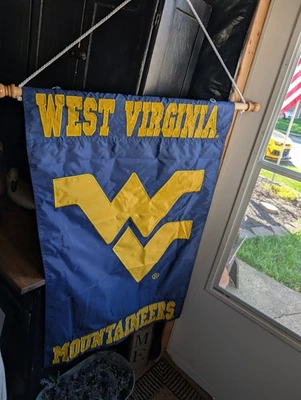 West Virginia Mountaineers banner flag w/35" hanging pole 28 x43 - Image 1 of 4